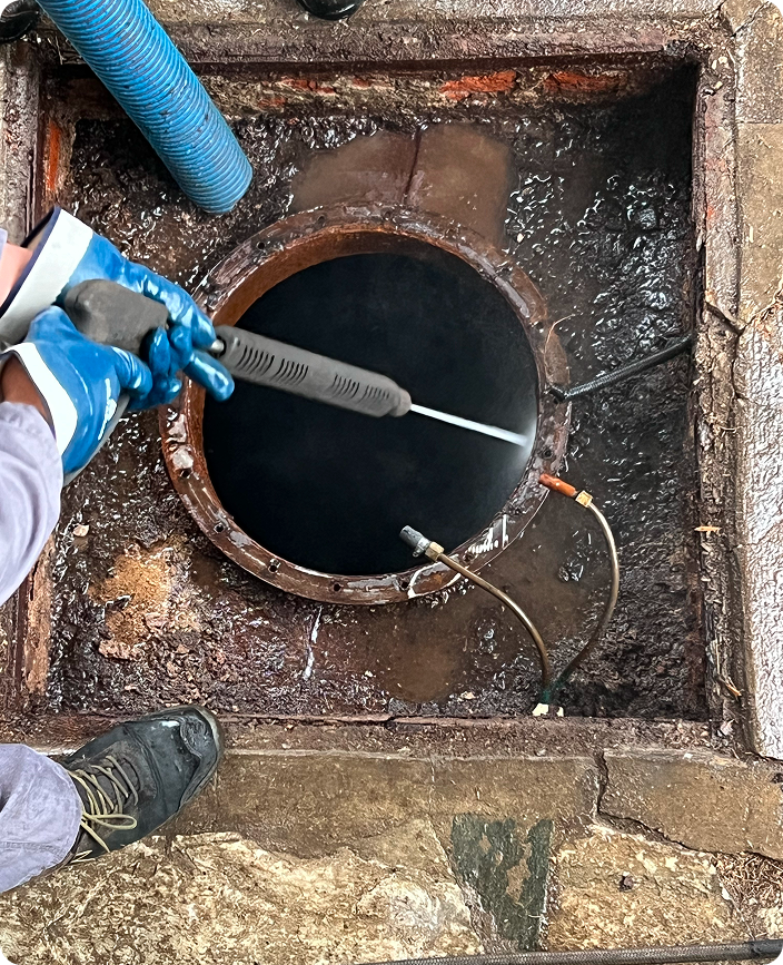 Dylsal Plumbing jet blasting and CCTV inspection of grease lines